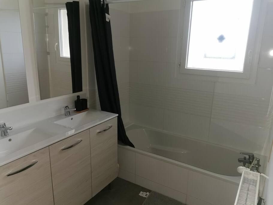 Jolie Maison Entiere Avec 3 Chambres Centre Ville Saint-André-de-Cubzac Dış mekan fotoğraf